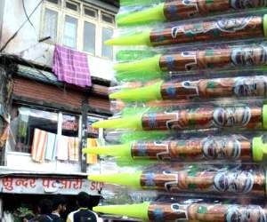 holi: modi pichkari in the market.