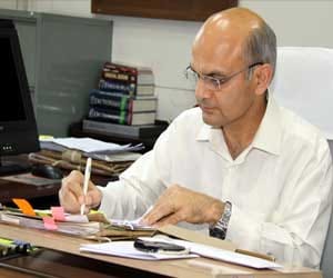 keval kumar sharma is the new chief secretary of delhi