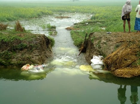 Fields full of water, put the jam