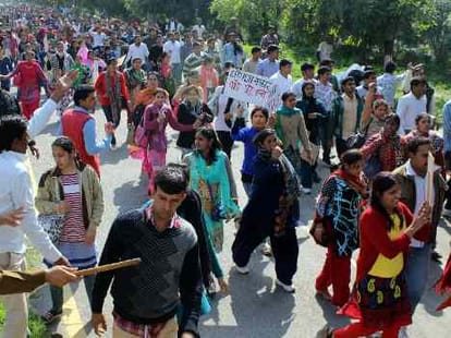 guest teacher protest against manohar lal khattar govt
