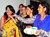 holi