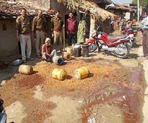 police get country liquor in up 