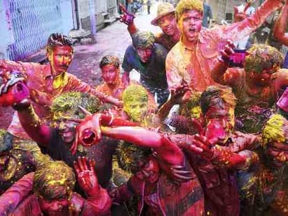 don't use chemical colour at holi.