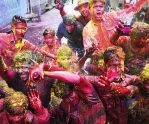 Holi in gurgaon