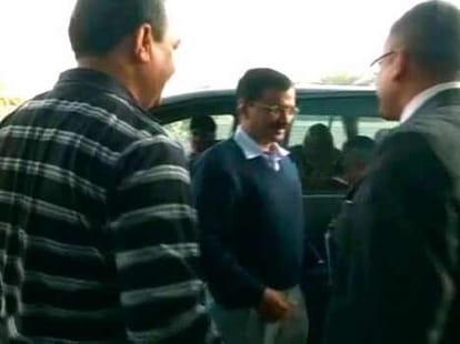 Arvind kejriwal send a message on women's day