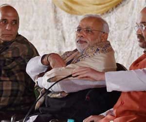 modi govt to amend land acqusition bill.
