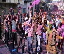 lat sabah holi