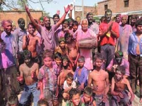 The older the child , the fervor of Holi