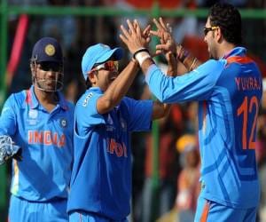 ms dhoni compare suresh raina and yuvraj singh