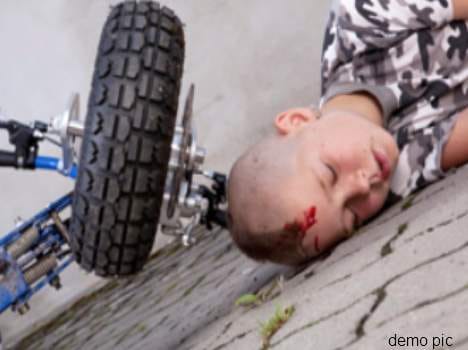 children crushed by truck died.