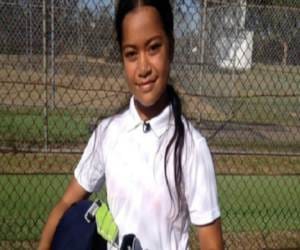 australian girl in boys cricket teem