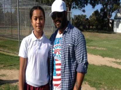 australian girl in boys cricket teem