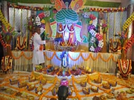 Shyam festival winds devotional book