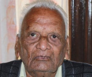 freedom fighter want one house at government