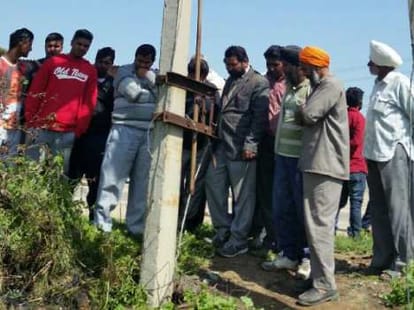 brutal incident: electrician burn alive