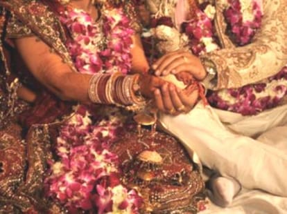 Bride returns baarat when groom refuse to bow his head while jaimala.