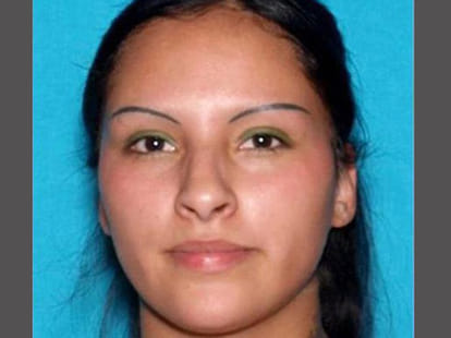 woman stabbed her husband after finding nude photos in phone