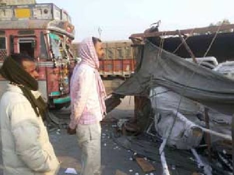 DCM stilts of the truck , the driver's death