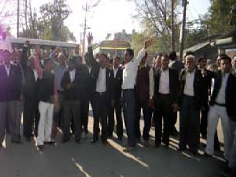Protest in pratapgarh