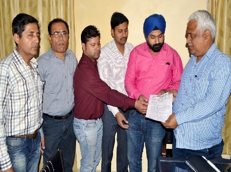 Service tax hike protest memorandum submitted