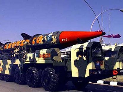 pakistan nuclear weapons
