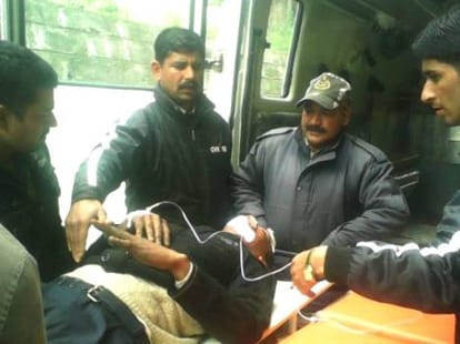 two buses clashed 21 injured in himachal.