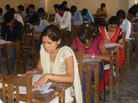 Two ,thousand ,candidates, left, the, board ,exam