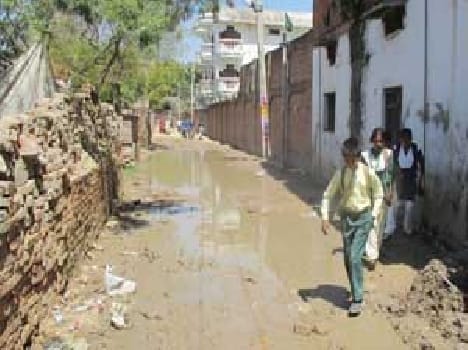 Walking ,route, difficult, plight