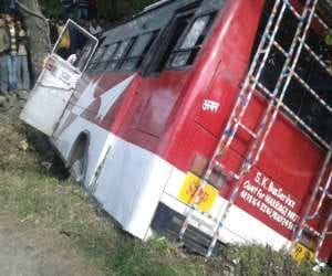 breaking news: bus accident at chamunda, kangra.