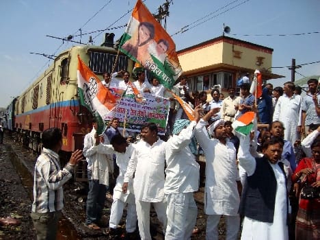 agitation in front of train