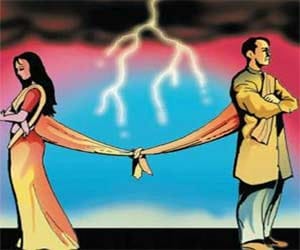 Bride returns baarat when groom refuse to bow his head while jaimala.