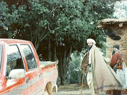 Bin Laden considered leaving Pakistan compound