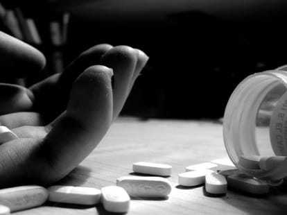 boy commit suicide after girlfriend's death