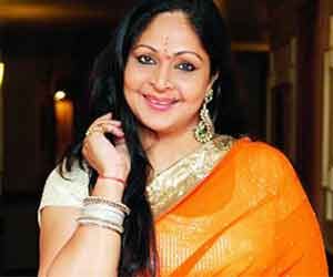 old bollywood heroine rati agnihotri files domestic violence case on her husband