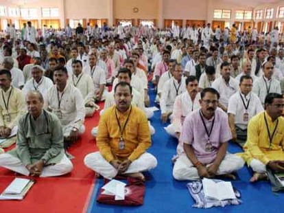 No minorities in India, all culturally, DNA-wise Hindus, says rss leader.
