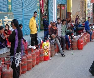 16 days remain for aadhar card linking for lpg gas subsidy