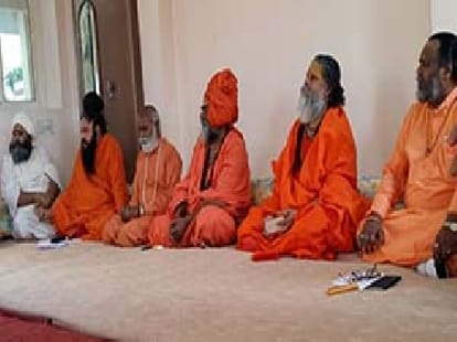 radhe maa related to juna akhara.