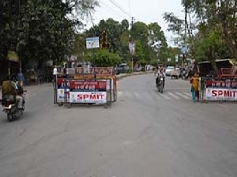 The fourth day was quiet town , police took a sigh of relief
