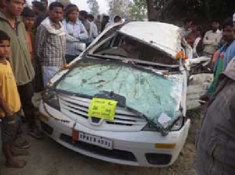 The truck hit the car, killing the groom