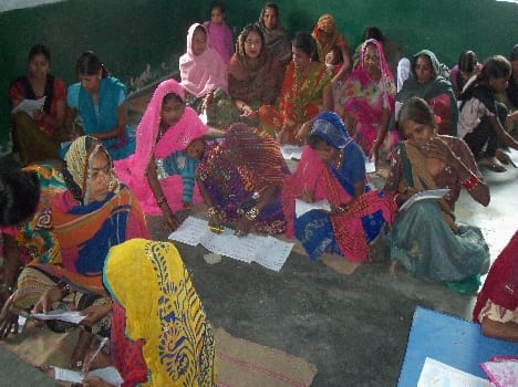 Thousands of people on public education has 995 examination centers