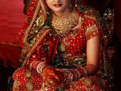 bridal unconscious during dance, procession returned