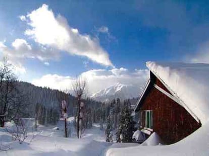 golf course court for sonamarg and yashmarh in kashmir says mufti