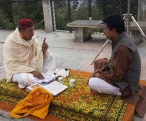 actor tinnu anand in pauri.