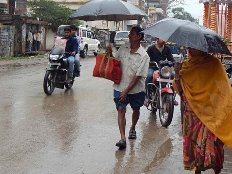 Make merciless weather, heavy damage to crops