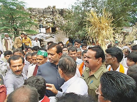 Farmers blocked roads in the district