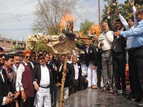 Government lawyers blew SP mannequin
