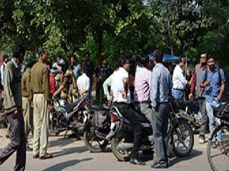 Woman killed by miscreants shot in front of the office staff
