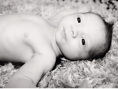 mother posts ad to search father of her child