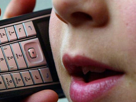 21 thousand robbed for a phone call