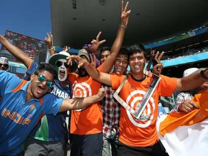 indian fan wants nwezeland win world cup 2015